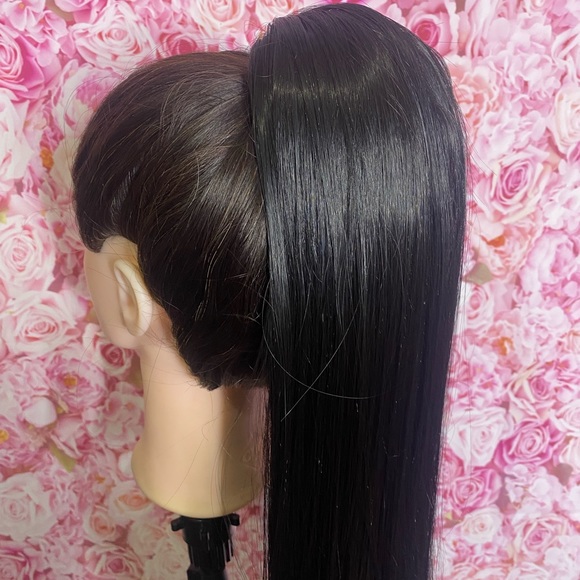 Vivica Fox Drawstring Ponytail NWT - Picture 3 of 3